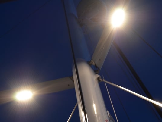 M6 Mast Light - 2 - 860 x 650px