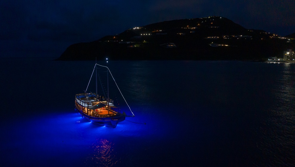 20201109_Spirit of St. Maarten Sunset Tour Photoshoot Drone-8 - 990 x 560